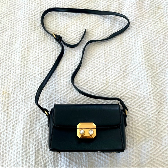 Handbags - Chic Leather Purse